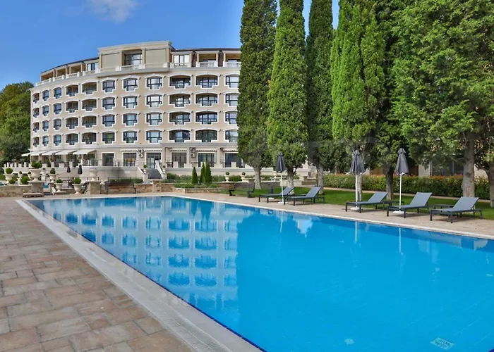 Carpe Explorer Apartamento Saints Constantine and Helena